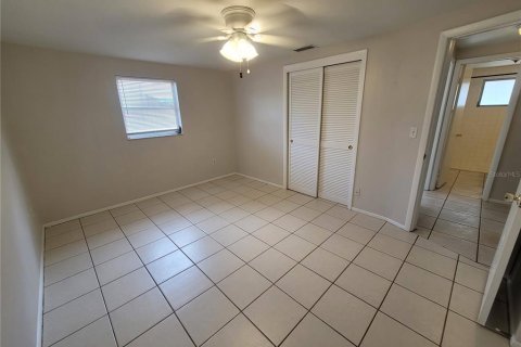 Casa en alquiler en New Port Richey, Florida, 2 dormitorios, 93.65 m2 № 1870350 - foto 11