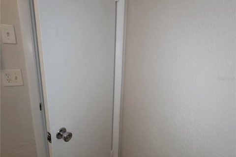 Casa en alquiler en New Port Richey, Florida, 2 dormitorios, 93.65 m2 № 1870350 - foto 19