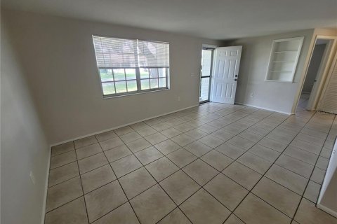 Casa en alquiler en New Port Richey, Florida, 2 dormitorios, 93.65 m2 № 1870350 - foto 2