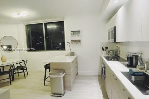 Condo in Miami, Florida, 2 bedrooms № 1959953 - photo 5