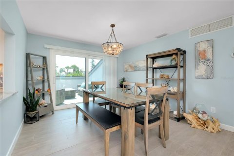 Condo in Sarasota, Florida, 3 bedrooms  № 1750175 - photo 27