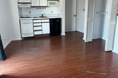 Appartement à louer à South Miami, Floride: 27.87 m2 № 2051513 - photo 4