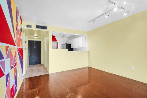 Купить кондоминиум в Майами-Бич, Флорида 1 спальня, 67.82м2, № 2043479 - фото 4