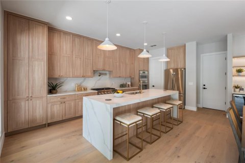 Casa en venta en Orlando, Florida, 5 dormitorios, 322.37 m2 № 1870175 - foto 8