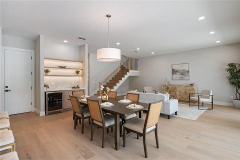 Casa en venta en Orlando, Florida, 5 dormitorios, 322.37 m2 № 1870175 - foto 13