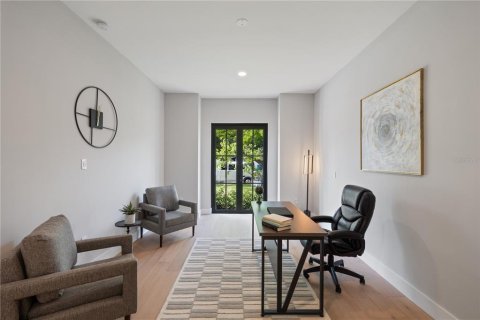 Casa en venta en Orlando, Florida, 5 dormitorios, 322.37 m2 № 1870175 - foto 16