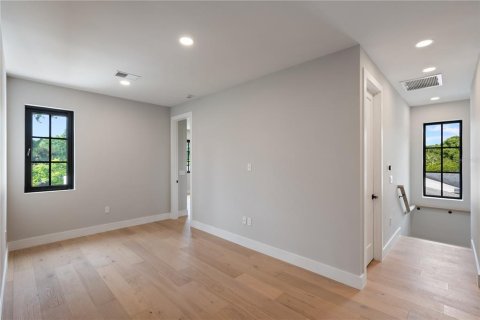 Casa en venta en Orlando, Florida, 5 dormitorios, 322.37 m2 № 1870175 - foto 24