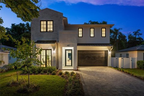 Casa en venta en Orlando, Florida, 5 dormitorios, 322.37 m2 № 1870175 - foto 1