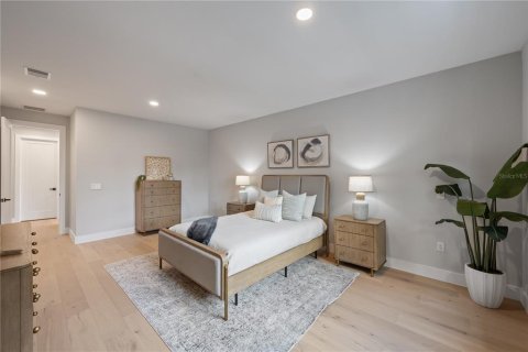 Casa en venta en Orlando, Florida, 5 dormitorios, 322.37 m2 № 1870175 - foto 20