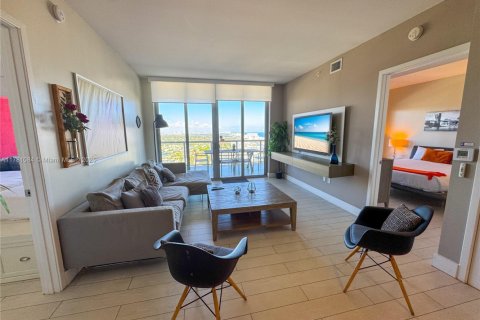 Condo à Hallandale Beach, Floride, 2 chambres  № 2018786