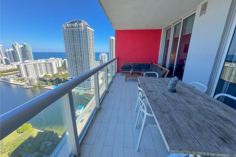 Copropriété à louer à Hallandale Beach, Floride: 2 chambres, 95.69 m2 № 2018786 - photo 16