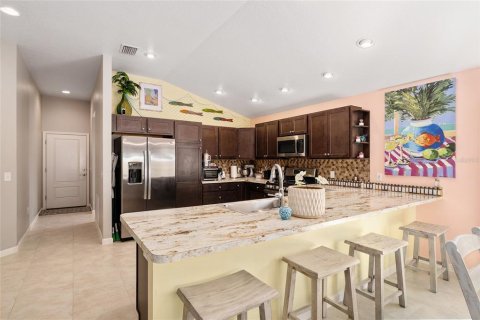 House in The Villages, Florida 2 bedrooms, 116.78 sq.m. № 2226417 - photo 25