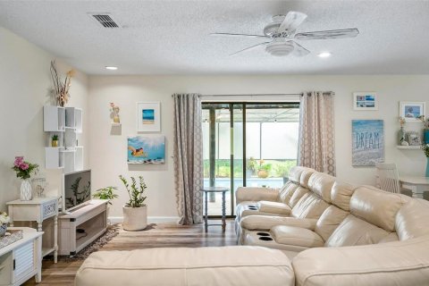 Casa en venta en Palm Coast, Florida, 3 dormitorios, 125.42 m2 № 1850281 - foto 3