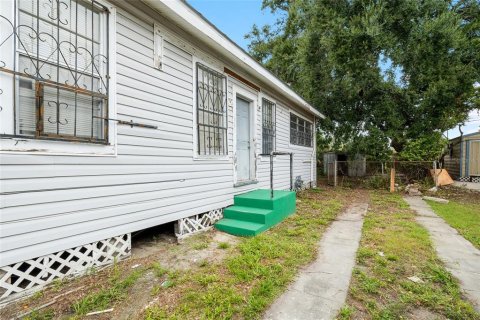 House in Tampa, Florida 3 bedrooms, 117.06 sq.m. № 1813543 - photo 23