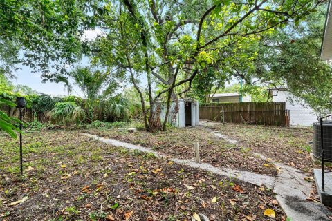 House in Tampa, Florida 3 bedrooms, 117.06 sq.m. № 1813543 - photo 25