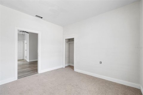 House in Tampa, Florida 3 bedrooms, 117.06 sq.m. № 1813543 - photo 15
