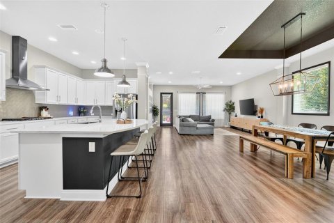 Casa en venta en Brandon, Florida, 4 dormitorios, 258.83 m2 № 1884796 - foto 8