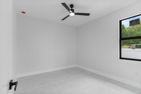 House in Tampa, Florida 3 bedrooms, 150.32 sq.m. № 2102533 - photo 28
