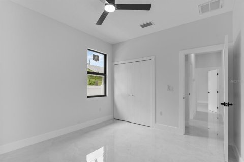 House in Tampa, Florida 3 bedrooms, 150.32 sq.m. № 2102533 - photo 29