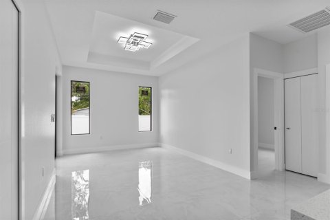 House in Tampa, Florida 3 bedrooms, 150.32 sq.m. № 2102533 - photo 26