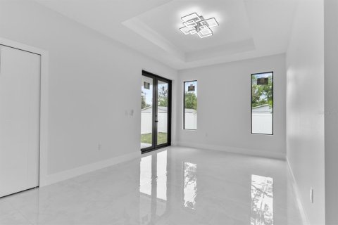 House in Tampa, Florida 3 bedrooms, 150.32 sq.m. № 2102533 - photo 27