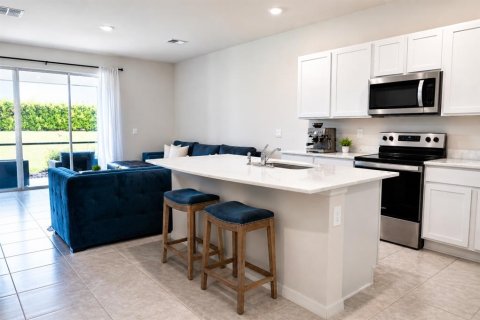 Touwnhouse à vendre à Bradenton, Floride: 3 chambres, 158.12 m2 № 2312526 - photo 4