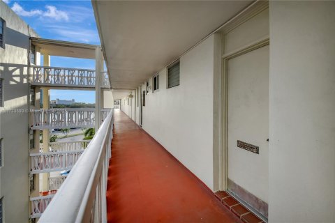 Condominio en venta en Aventura, Florida, 2 dormitorios, 100.61 m2 № 1482928 - foto 5