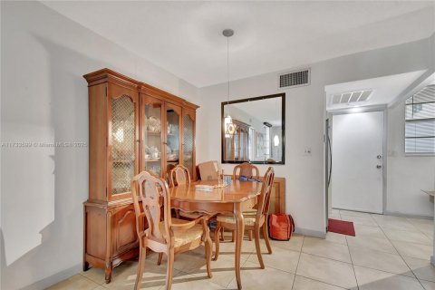 Condominio en venta en Aventura, Florida, 2 dormitorios, 100.61 m2 № 1482928 - foto 10