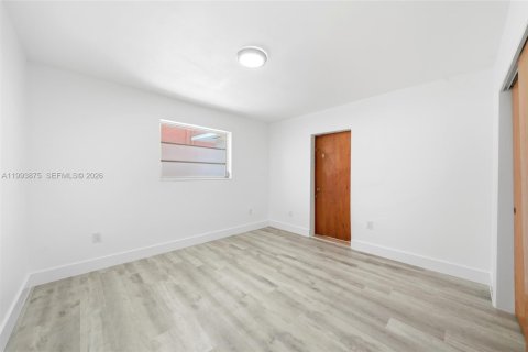 Villa ou maison à vendre à Miami, Floride: 4 chambres, 164.34 m2 № 2055334 - photo 21