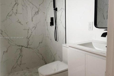 Villa ou maison à vendre à Miami, Floride: 4 chambres, 164.34 m2 № 2055334 - photo 25