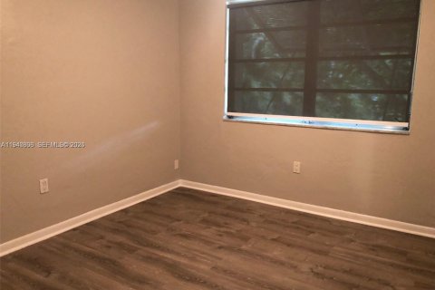 Condo in Miami, Florida, 3 bedrooms  № 1998034 - photo 7