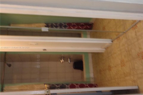 Снять в аренду коммерческую недвижимость в Майами-Гарденс, Флорида 1 спальня, 18.58м2, № 1945533 - фото 7