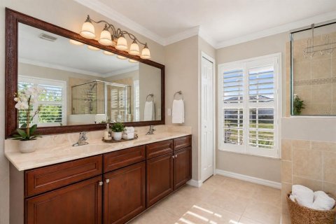 House in Port Charlotte, Florida 4 bedrooms, 209.87 sq.m. № 2117392 - photo 23