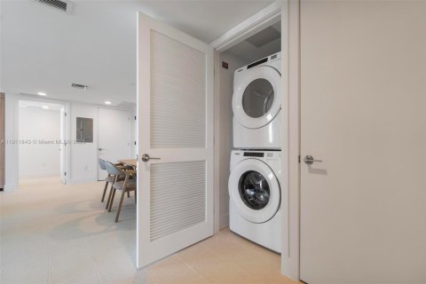 Condominio en venta en Miami, Florida, 2 dormitorios, 84.26 m2 № 2013427 - foto 19