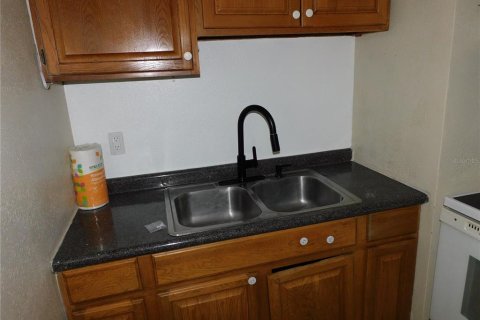 House in Apopka, Florida 3 bedrooms, 76.92 sq.m. № 1814956 - photo 5