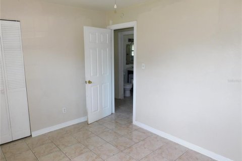 House in Apopka, Florida 3 bedrooms, 76.92 sq.m. № 1814956 - photo 13