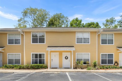 Condo à Gainesville, Floride, 2 chambres  № 2149940
