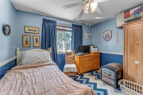 Villa ou maison à vendre à Cutler Bay, Floride: 4 chambres, 172.98 m2 № 1956990 - photo 23