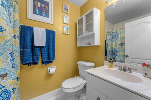 Villa ou maison à vendre à Cutler Bay, Floride: 4 chambres, 172.98 m2 № 1956990 - photo 24