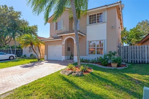 Villa ou maison à vendre à Cutler Bay, Floride: 4 chambres, 172.98 m2 № 1956990 - photo 2