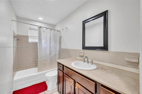 Купить виллу или дом в Плантация, Флорида 3 спальни, 199.18м2, № 1990256 - фото 22