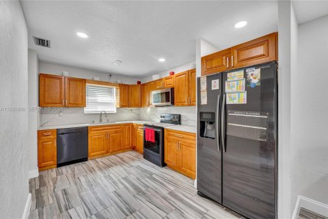 Купить виллу или дом в Плантация, Флорида 3 спальни, 199.18м2, № 1990256 - фото 15