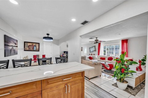 Купить виллу или дом в Плантация, Флорида 3 спальни, 199.18м2, № 1990256 - фото 14