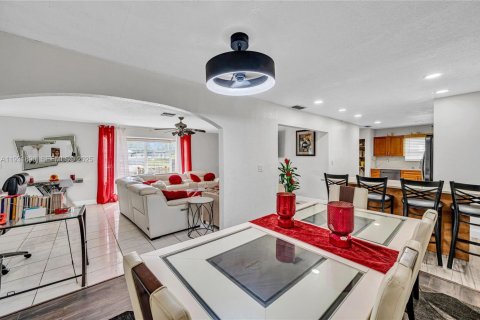 Купить виллу или дом в Плантация, Флорида 3 спальни, 199.18м2, № 1990256 - фото 7