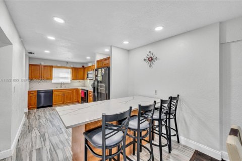 Купить виллу или дом в Плантация, Флорида 3 спальни, 199.18м2, № 1990256 - фото 11