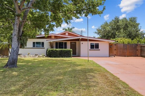 House in Bradenton, Florida 3 bedrooms, 198.25 sq.m. № 2258735 - photo 4