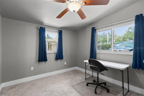 House in Bradenton, Florida 3 bedrooms, 198.25 sq.m. № 2258735 - photo 12