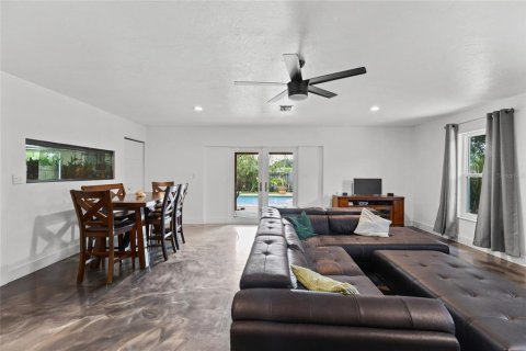 House in Bradenton, Florida 3 bedrooms, 198.25 sq.m. № 2258735 - photo 17