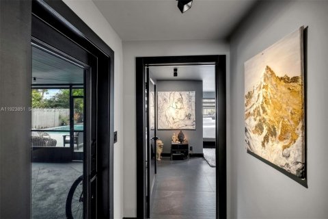 Снять в аренду виллу или дом в Окленд-Парк, Флорида 3 спальни, 154.22м2, № 1982881 - фото 13