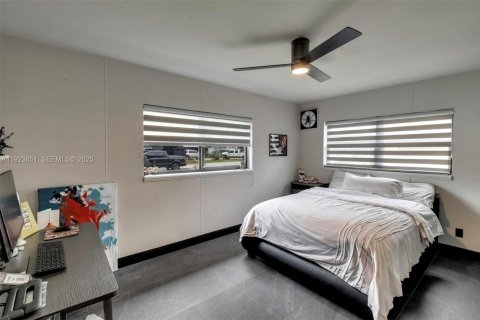 Снять в аренду виллу или дом в Окленд-Парк, Флорида 3 спальни, 154.22м2, № 1982881 - фото 27